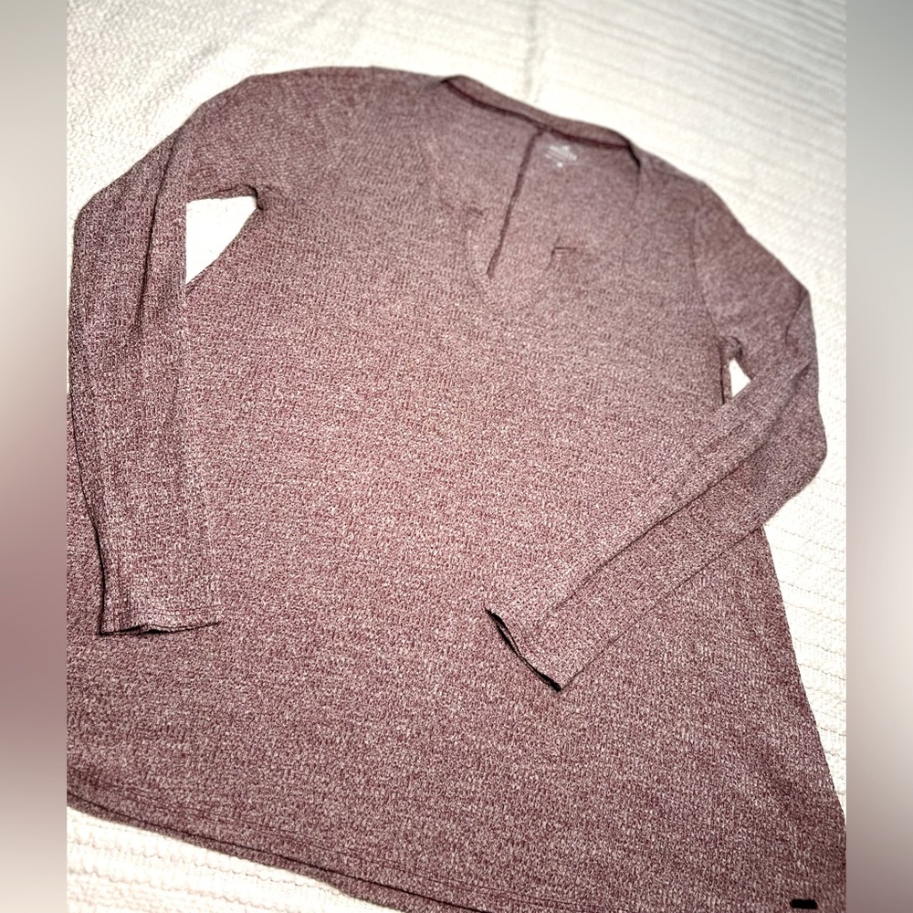 Hollister maroon/dusk pink flowy V-neck long sleeve
